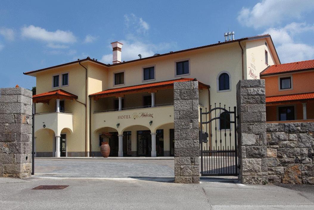 Bed And Breakfast Malovec Divaca Luaran gambar