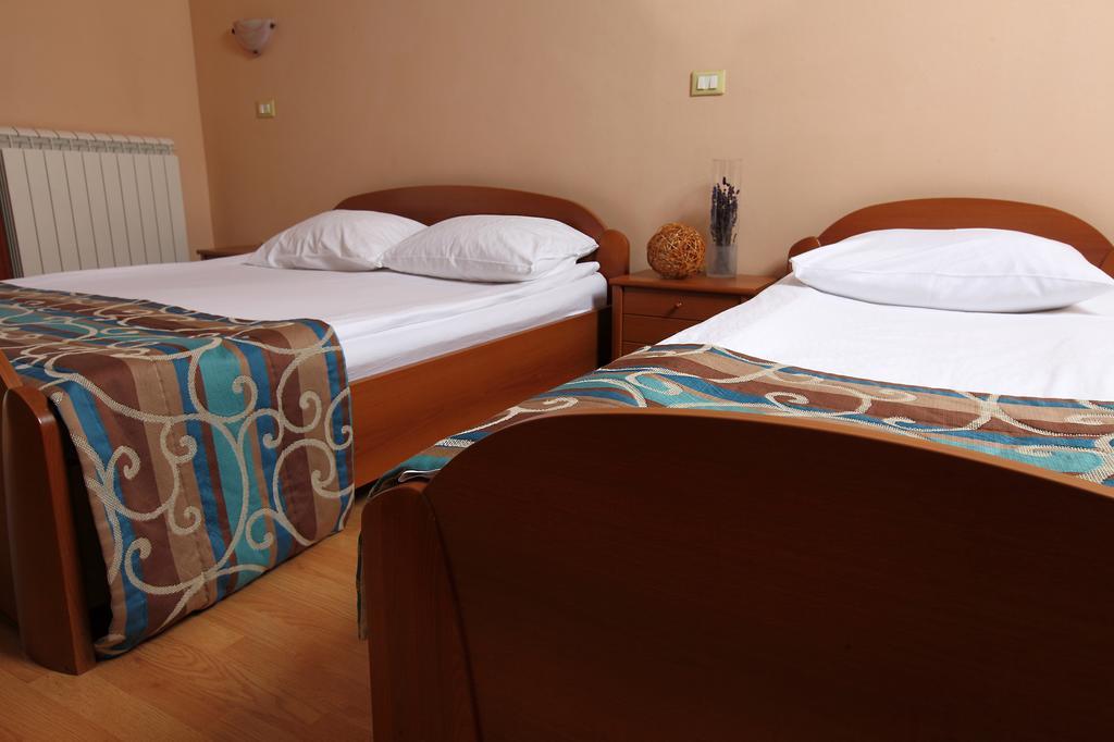 Bed And Breakfast Malovec Divaca Luaran gambar