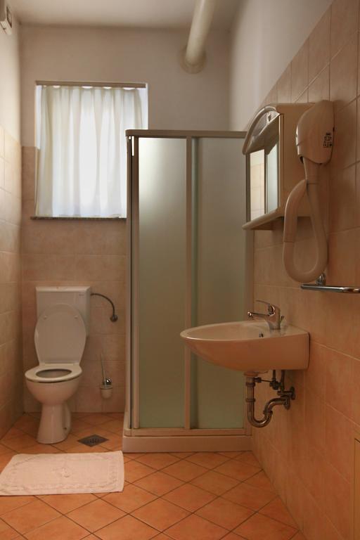 Bed And Breakfast Malovec Divaca Luaran gambar