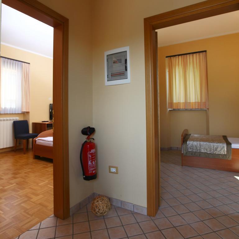 Bed And Breakfast Malovec Divaca Luaran gambar