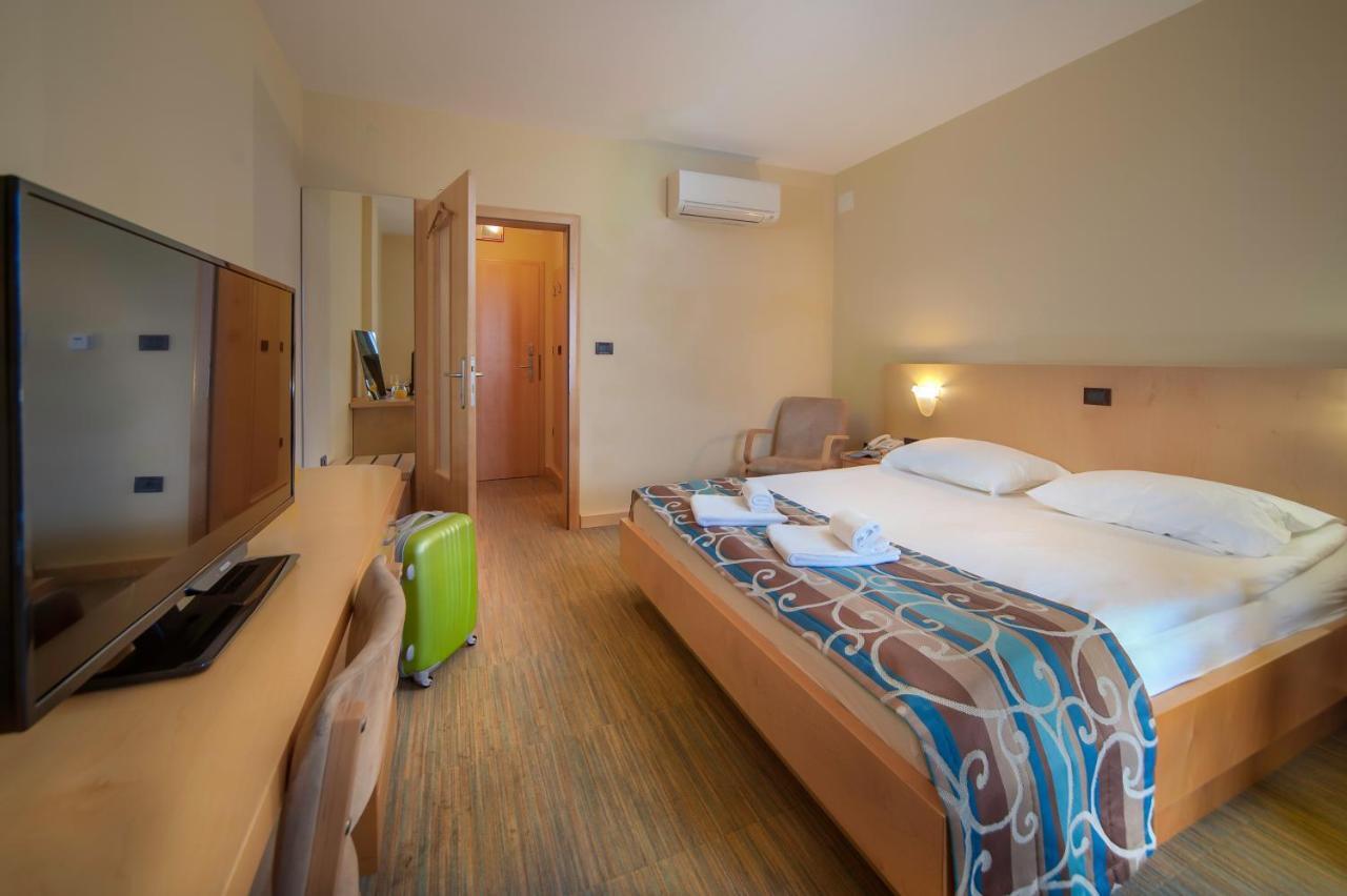Bed And Breakfast Malovec Divaca Luaran gambar